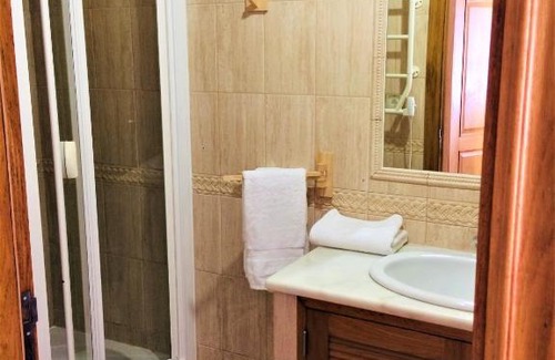 Budens House | Idyllic Quinta da Encosta Velha with Ocean View & Private Pool
