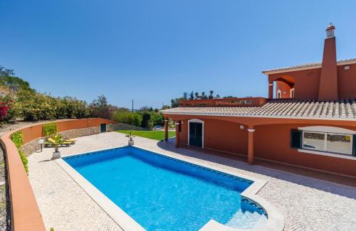Falfeira House | Discover Quinta da Falfeira: Oceanfront Bliss & 9.8 Rating