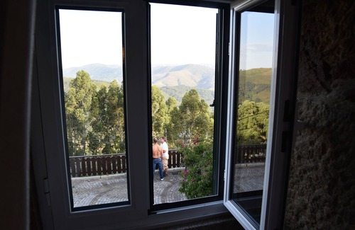 Castro Daire Cottage | Relaxing Quinta da Malhada - 10/10 Rated near Paiva Walkways