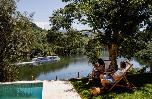 Pacos de Gaiolo House | Discover Quinta da Ribeirinha with Scenic Douro River Views