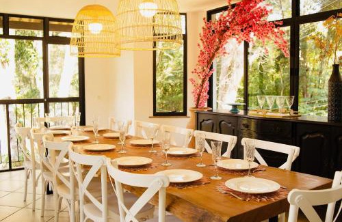 Araras House | Relaxing Quinta da Torre Suites with Spa and Hot Tub