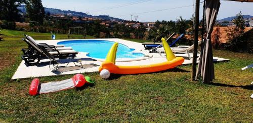 Pevidem House | Experience Quinta de Carvalhal: Family-Friendly Retreat