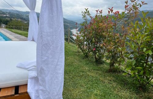Marco de Canaveses House | Elegant Quinta de Catapeixe by the Douro River