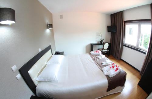 Cervaes House | Relax at Quinta de Resela: 4-Star Oceanfront Escape
