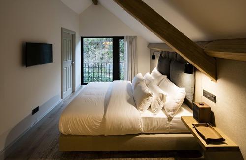 Mesao Frio House | Experience Quinta de S. Bernardo Winery & Farmhouse Retreat