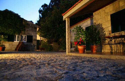 Viana do Castelo Resort | Discover Quinta de Valverde: Family-Friendly Oceanfront Retreat