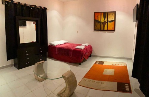 Matehuala Cottage | Quinta del Edén: Pet-Friendly Retreat with Pool & BBQ
