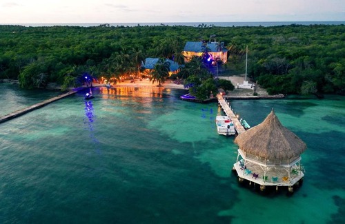 Isla Tintipan Hotel | Relax at Quinta del Mar Tintipán with Oceanfront Amenities
