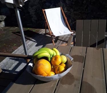 Vila Franca do Campo House | Highly Rated Quinta do Avô: Family-Friendly Retreat