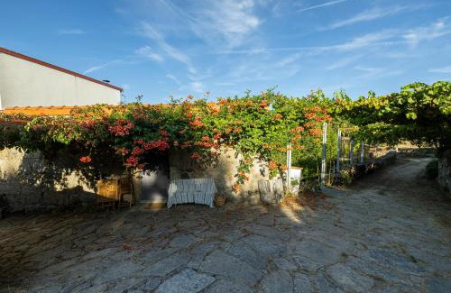 Guarda Apartment | Quinta do Borges: Oceanfront Getaway with Pool and Pets Welcome