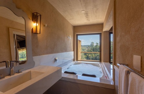 Venda Nova Do Imigrante Hotel | Indulgent Quinta dos Manacás Pousada with Spa & Hot Tub