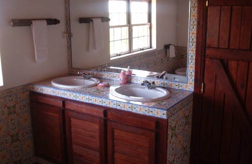 Almeirim House | Relax at Quinta do Casalinho: Pool, Spa & Family-Friendly