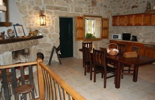 Arcos de Valdevez House | Oceanfront Escape at Quinta do Castelo - 4-Star Retreat