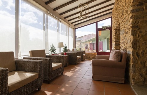 Travancinha House | Idyllic Quinta do Chão da Vinha: Pool, Spa & Family Stay
