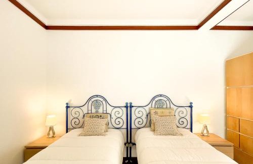 Santo Estevao Apartment | Experience Oceanfront Bliss at Quinta do Cutato - Beatriz
