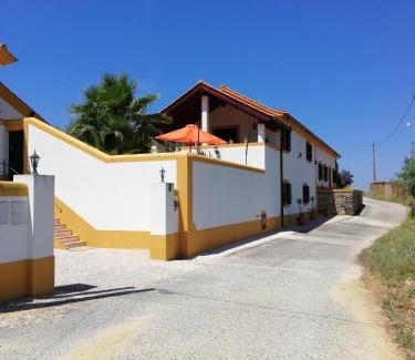 Martinchel House | Quinta do Feonix: 10/10 Rated, Pet-Friendly Retreat