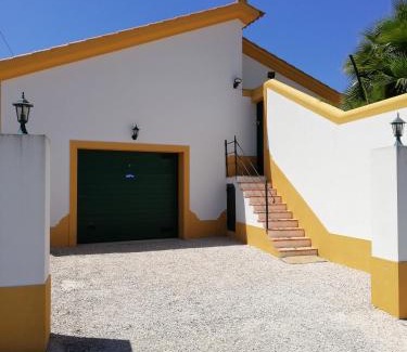 Martinchel House | Quinta do Feonix: 10/10 Rated, Pet-Friendly Retreat