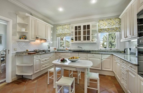 Almancil Apartment | Relaxing 2-Bed Apartment with Pool, Beach & Golf Access