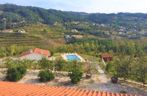 Fridao House | Discover Quinta do Pêso: Family-Friendly with Pool Access