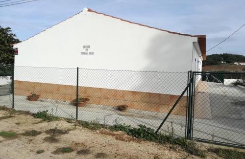 Monte da Vinha House | Pet-Friendly Quinta do Pinhal Novo with Family Amenities