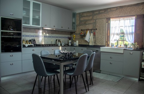 Cabeceiras de Basto Cottage | Relax at Quinta do Tapadinho - Casa do Carvalho Retreat
