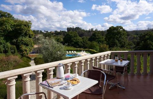 Figueiro dos Vinhos House | Discover Quinta Do Sobral: Pet-Friendly Oceanfront Retreat