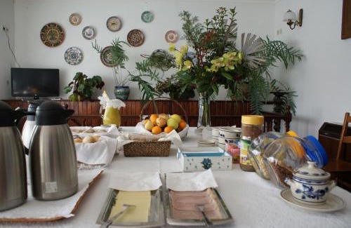 Vila Verde House | Enchanting Quinta Do Sobreiro: Oceanfront Retreat with Pool