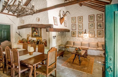 Areias House | Unforgettable Stay at Quinta do Tojal - 4-Star Oasis