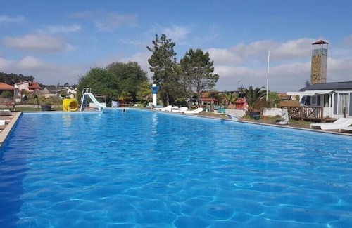 Burinhosa Apartment | Inviting Quinta do Valão: Family-Friendly with Pool & Spa