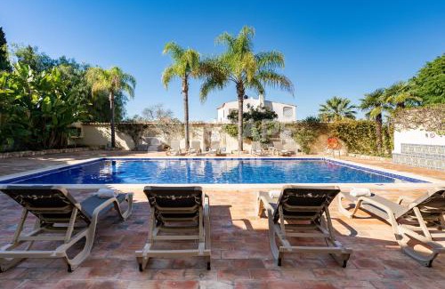 Silves Villa | Idyllic Quinta do Vale Formoso with Pool & Family Amenities