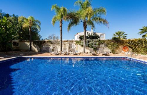 Silves Villa | Idyllic Quinta do Vale Formoso with Pool & Family Amenities