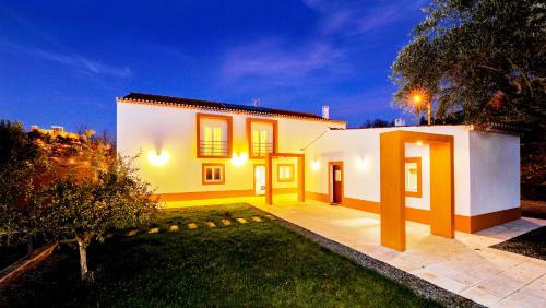 Mertola House | Inviting Oceanfront Getaway at Quinta do Vau - 4 Stars