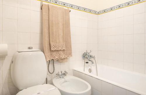 Penso Ski Chalet | Quinta dos Campos - Chalé: Oceanfront Retreat with Pool