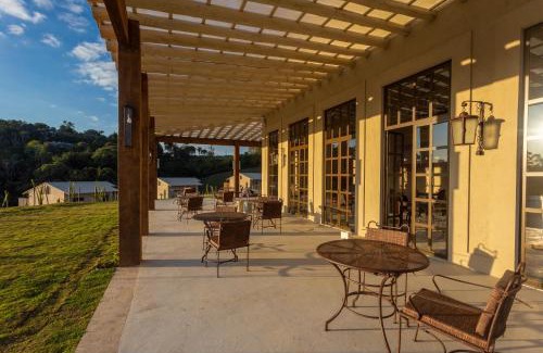 Venda Nova Do Imigrante Resort | Quinta dos Manacás Pousada: Top-Rated Retreat with Hot Tub