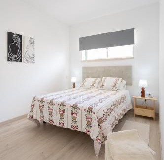 Nadadouro Apartment | Oceanfront Quinta dos Passarinhos with Pool & Pet Friendly