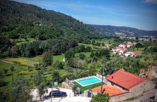 Gois House | Quinta dos Picarotos: Family-Friendly Retreat with Pool