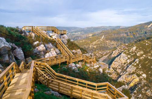Gois House | Quinta dos Picarotos: Family-Friendly Retreat with Pool