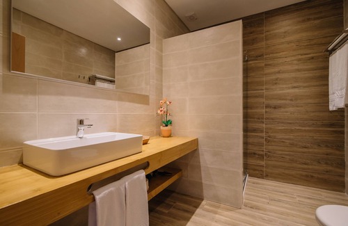 Paraiso Hotel | Serene Quinta dos Poetas Nature Hotel & Apartments Escape