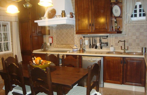 Bernarda Cottage | Quinta dos Migueis - Rustic Villa with Private Pool & Views