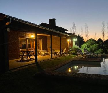 Tandil House | Quinta Ecuador Tandil: Pet-Friendly Retreat with Pool