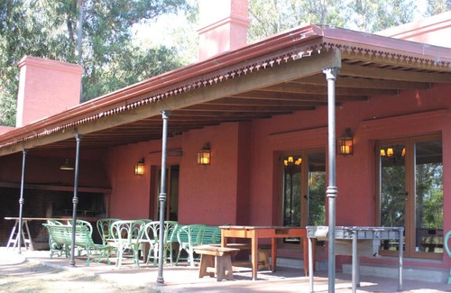 Tandil House | Experience Quinta El Monte: 4-Star Getaway with Pool & Pets