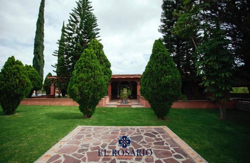 Lagos de Moreno Apartment | Top-Rated Quinta El Rosario: Pet-Friendly with Pool Access