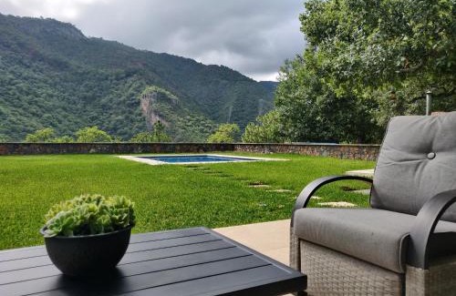 Santiago Villa | Discover Quinta Esmeralda: Family-Friendly with Pool Access