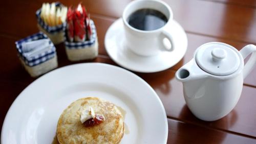 Ometusco Hotel | Quinta Huizache: Family-Friendly Haven with Hot Tub Access