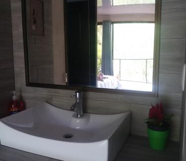 Santa Cruz de Turrialba Apartment | Guest Rated: Quinta los Volcanes with Pool & Breakfast