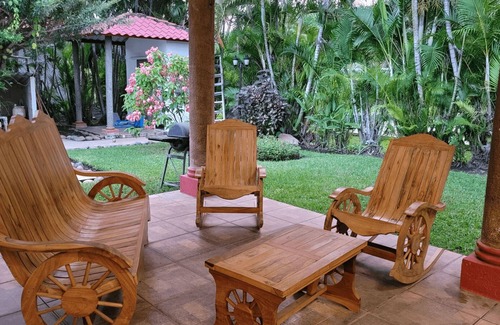 Los Cobanos House | Discover Quinta Luna Mar with Private Pool & Family Amenities