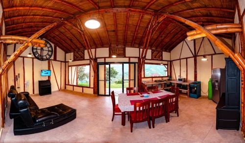 Villeta House | Pet-Friendly Quinta Maka VistaHermosa with Pool & Hot Tub