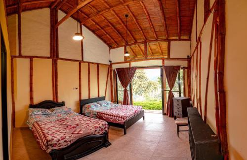 Villeta House | Pet-Friendly Quinta Maka VistaHermosa with Pool & Hot Tub