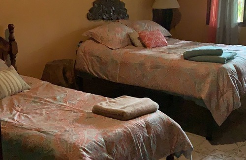 Nuevo Colon House | Quinta mi Tata B&B: Family-Friendly with Spa & Breakfast