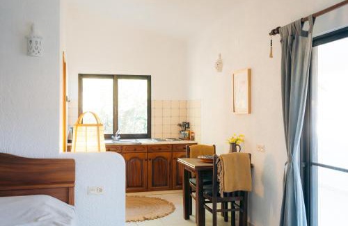 Silves Apartment | Quinta do Vale Courtyard Sunrise